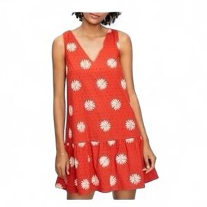 Adorable daisy print swing mini dress with pockets